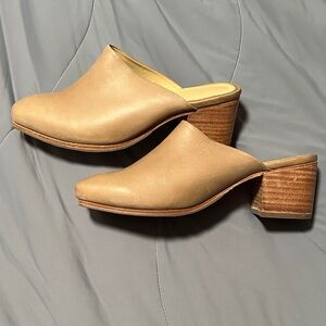 Nisolo Beige Leather Slide Mules with Stacked Heel